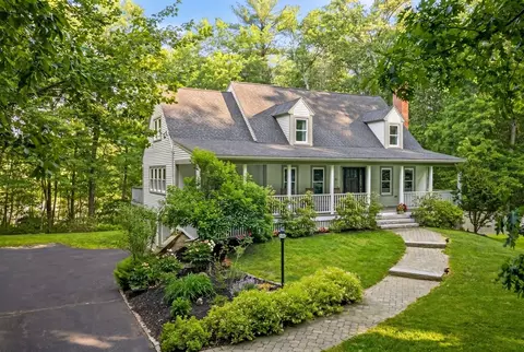 82 Spofford Rd, Boxford, MA 01921