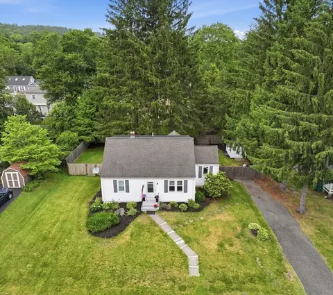4 Orient St, Boylston, MA 01505