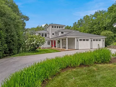 70 Warren Ave, Harvard, MA 01451