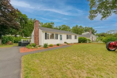 132 Oak Ridge Dr, Ayer, MA 01432