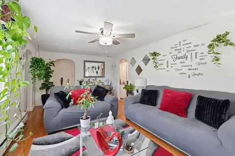 Living - 23 Smith St, Chicopee, MA 01020 photo 4 of 6