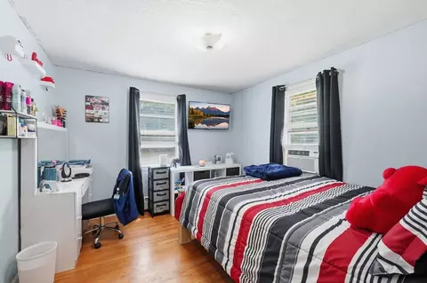 Bedroom - 23 Smith St, Chicopee, MA 01020 photo 4 of 5
