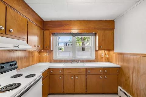 Kitchen - 39 Needham Rd, Danvers, MA 01923 photo 2 of 6
