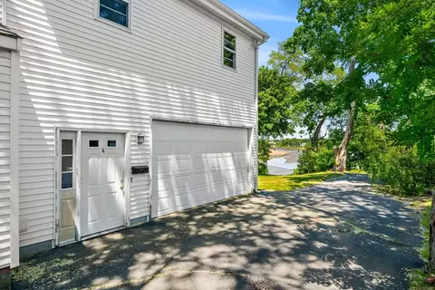 Exterior - 39 Needham Rd, Danvers, MA 01923 photo 2 of 5