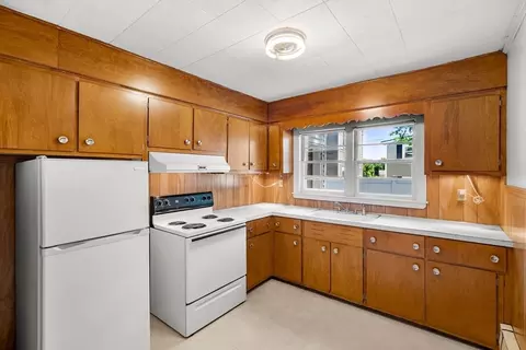 Kitchen - 39 Needham Rd, Danvers, MA 01923 photo 1 of 6