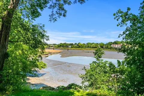 View/Area - 39 Needham Rd, Danvers, MA 01923 photo 5 of 9