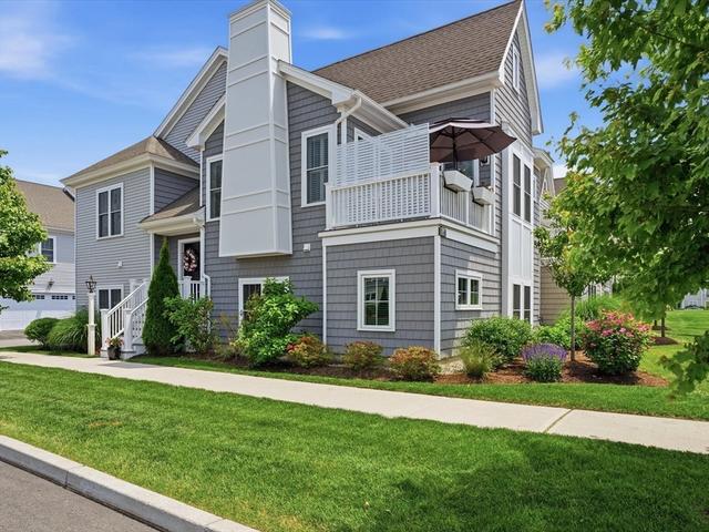 29 Daisy Ln, Plymouth, MA 02360