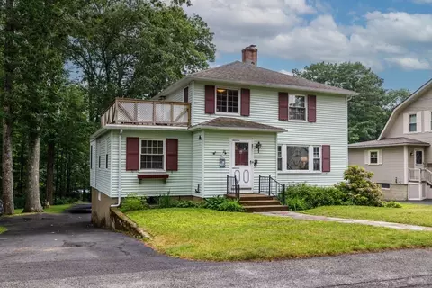 89 Temple St, Gardner, MA 01440