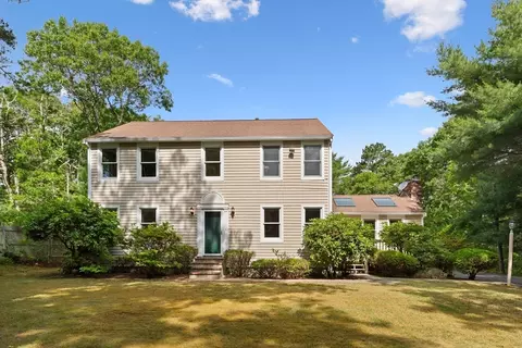 48 Livingston Dr, Plymouth, MA 02360