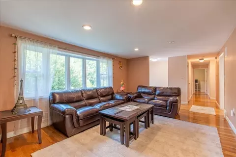 37 Lantern Ln, Sharon, MA 02067 photo 9
