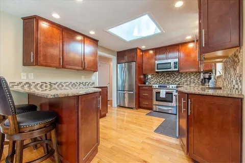 37 Lantern Ln, Sharon, MA 02067 photo 6