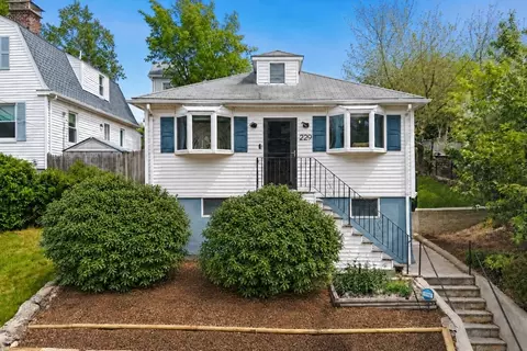 229 Fulton St, Medford, MA 02155