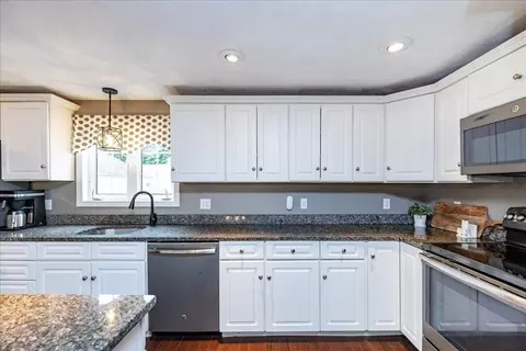 Kitchen - 96 Ash St, Danvers, MA 01923 photo 4 of 6