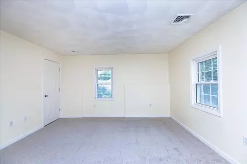 Bedroom - 96 Ash St, Danvers, MA 01923 photo 2 of 4