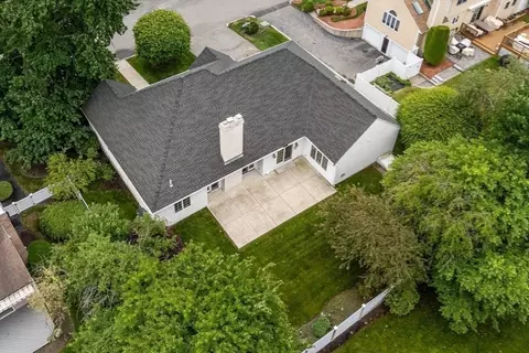 View/Area - 5 Concord Rd, Stoneham, MA 02180 photo 2 of 4