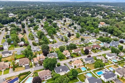 View/Area - 5 Concord Rd, Stoneham, MA 02180 photo 4 of 4