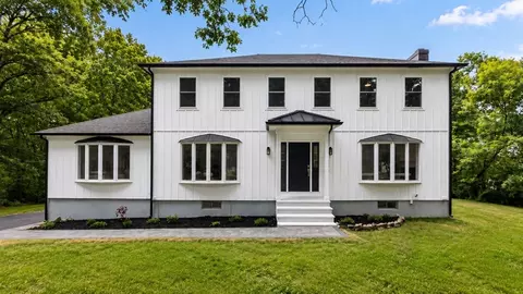 12 Alder St, Medway, MA 02053