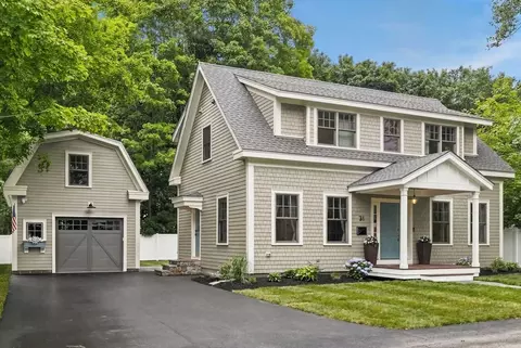 21 Erie Ave, Newburyport, MA 01950