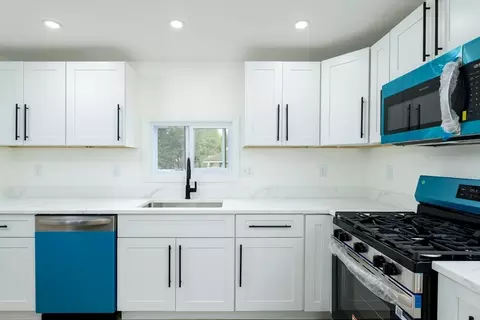 71 Henshaw St, Worcester, MA 01603 photo 9