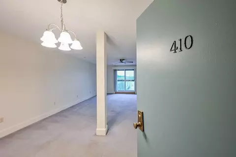 150 Rumford Ave #410, Mansfield, MA 02048 photo 3