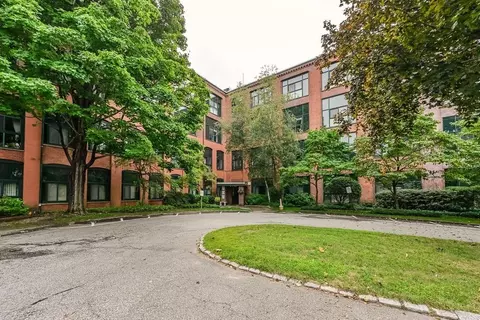 150 Rumford Ave #410, Mansfield, MA 02048
