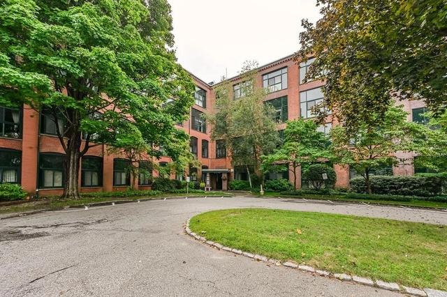 150 Rumford Ave #410, Mansfield, MA 02048
