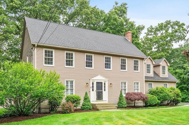39 Jackson Cir, Franklin, MA 02038