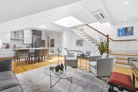 1762 Beacon St #4, Brookline, MA 02445