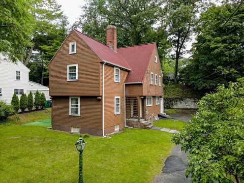 39 Holman Rd, Auburndale, MA 02466
