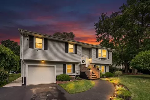 42 Fern Rd, Holbrook, MA 02343