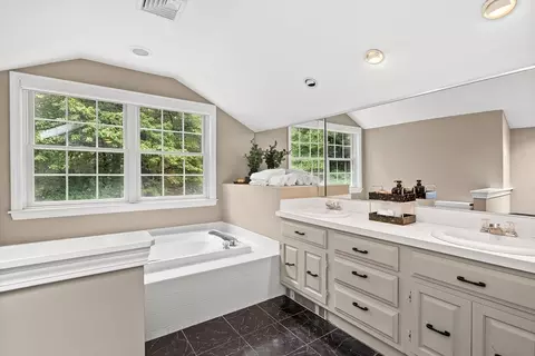 9 Hammersmith Dr, Saugus, MA 01906 photo 27