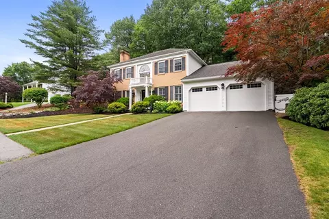 9 Hammersmith Dr, Saugus, MA 01906 photo 2
