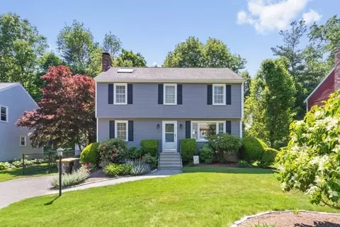 5 Perry Henderson Dr, Framingham, MA 01701