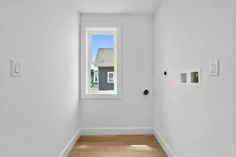 Entry Way - 30 Emerald Rd, Nahant, MA 01908 photo 3 of 4