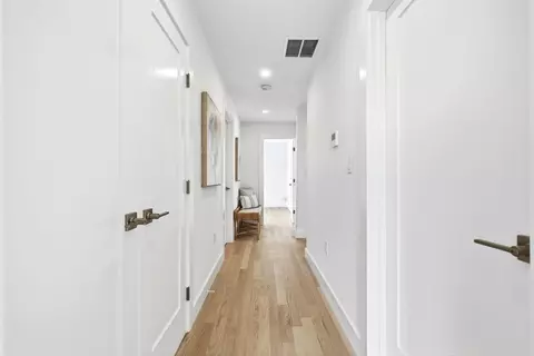 Entry Way - 30 Emerald Rd, Nahant, MA 01908 photo 2 of 4