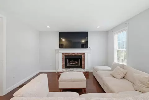 67 Hidden Rd, Dracut, MA 01826 photo 5