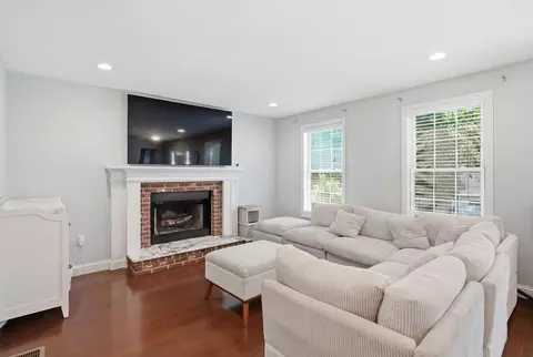 67 Hidden Rd, Dracut, MA 01826 photo 4