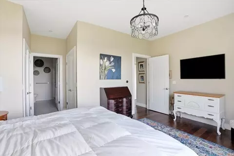 Bedroom - 10 Shipyard Dr #212, Hingham, MA 02043 photo 1 of 2