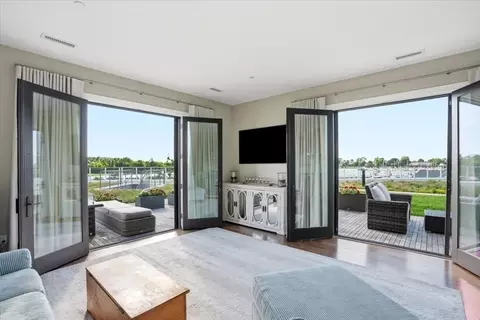 Living - 10 Shipyard Dr #212, Hingham, MA 02043 photo 1 of 2