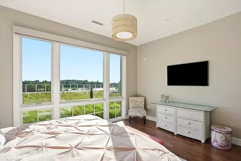 Bedroom - 10 Shipyard Dr #212, Hingham, MA 02043 photo 2 of 2