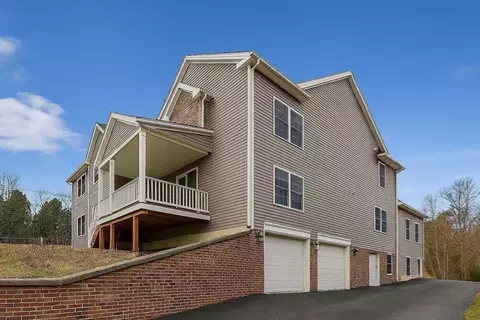 Exterior - 195 Lower Gore Dr, Webster, MA 01570 photo 5 of 8