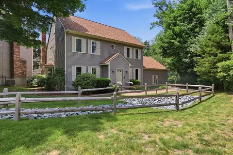 18 Copperwood Dr #18, Stoughton, MA 02072