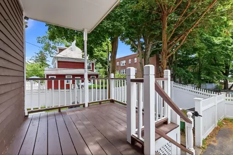 Exterior - 32 Ocean St, Beverly, MA 01915 photo 3 of 11