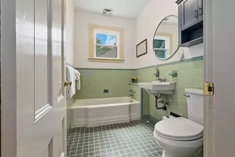 Bath - 32 Ocean St, Beverly, MA 01915 photo 1 of 2