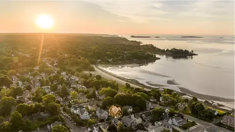 View/Area - 32 Ocean St, Beverly, MA 01915 photo 1 of 5