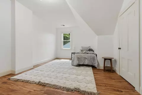 Bedroom - 32 Ocean St, Beverly, MA 01915 photo 3 of 4