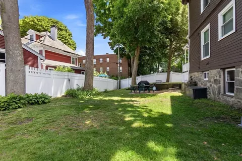 Exterior - 32 Ocean St, Beverly, MA 01915 photo 7 of 11