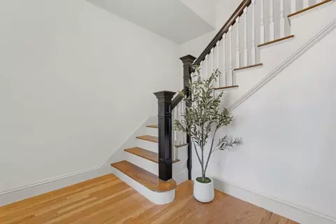 Entry Way - 32 Ocean St, Beverly, MA 01915 photo 1 of 4