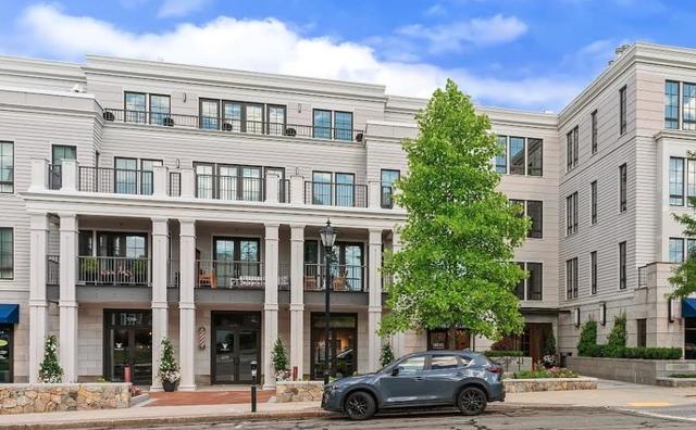 580 Washington St #104, Wellesley, MA 02482