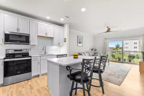3202 Peters Farm Way #202, Westborough, MA 01581